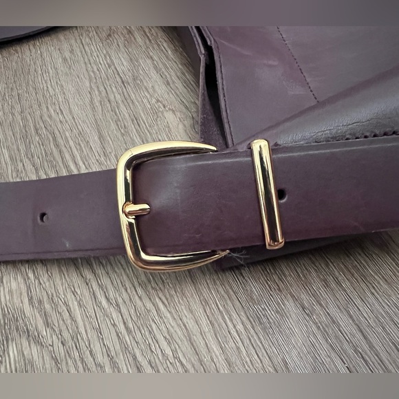 Madewell The Essential Bucket Tote in Chocolate Raisin - Picture 5 of 8